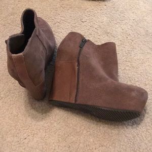 Brown suede Aldo bootie